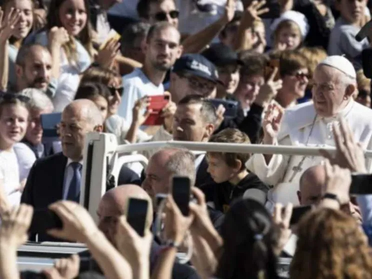 Perché più di 3 italiani su 4 hanno fiducia nel Papa