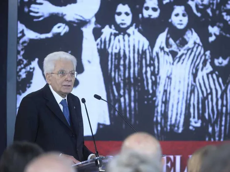 Mattarella: «Auschwitz l'abisso più oscuro toccato dall'umanità»