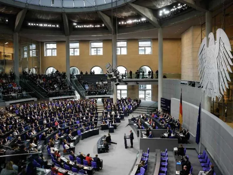 La legge anti-migranti bocciata, la Cdu in pezzi: cosa succede in Germania