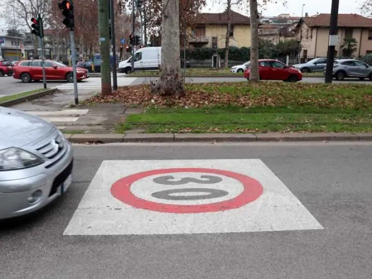 Più sicurezza e meno inquinamento: le città a 30 all’ora funzionano