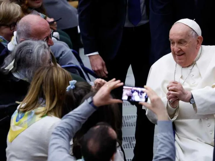 Il Papa: la speranza è voltarsi verso la vita, non guardare il passato
