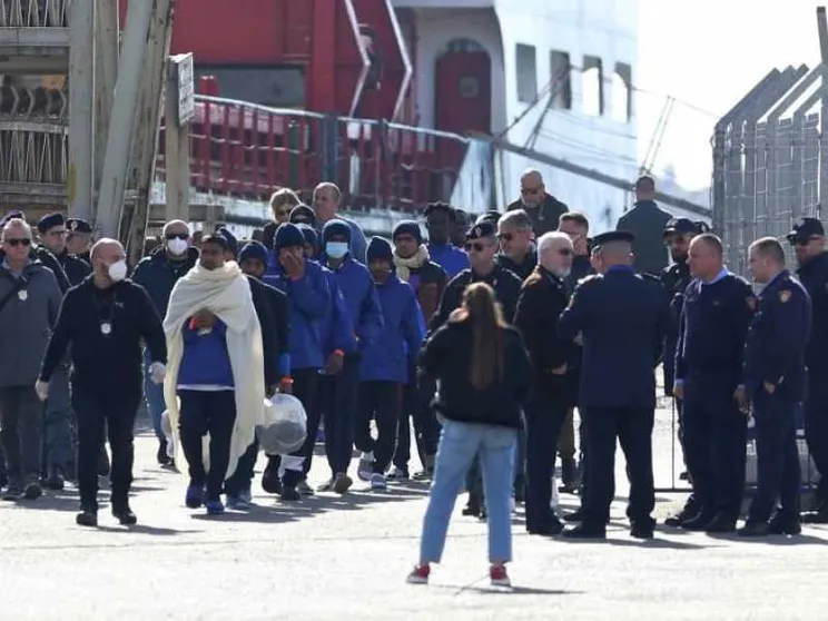 L'idea del governo: convertire i centri in Albania in Cpr. Cosa vuol dire