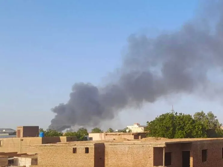 Aereo si schianta sulle case alla periferia di Khartum: 46 i morti