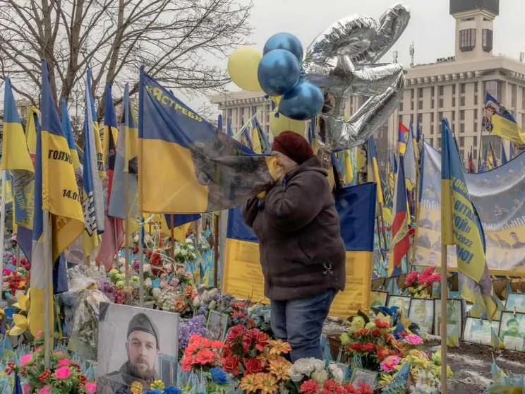 A Kiev, tra i delusi dagli Usa: «Noi soli, Putin fa più paura». Mosca attacca