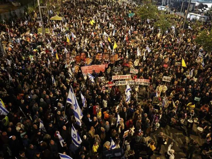 Israele in piazza: «Una grande protesta può fare molto male a Netanyahu»