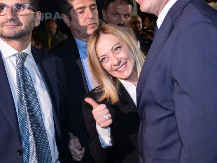 Il primato del governo Meloni: è al quinto posto per durata