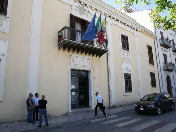 Un uomo picchiato a morte, dopo una lite in strada: cosa si sa finora