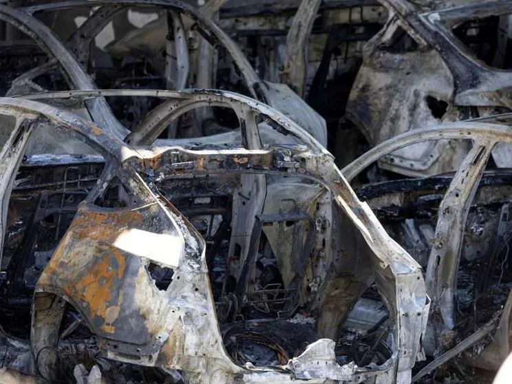 Rogo alla concessionaria Tesla. Musk: "Terrorismo"