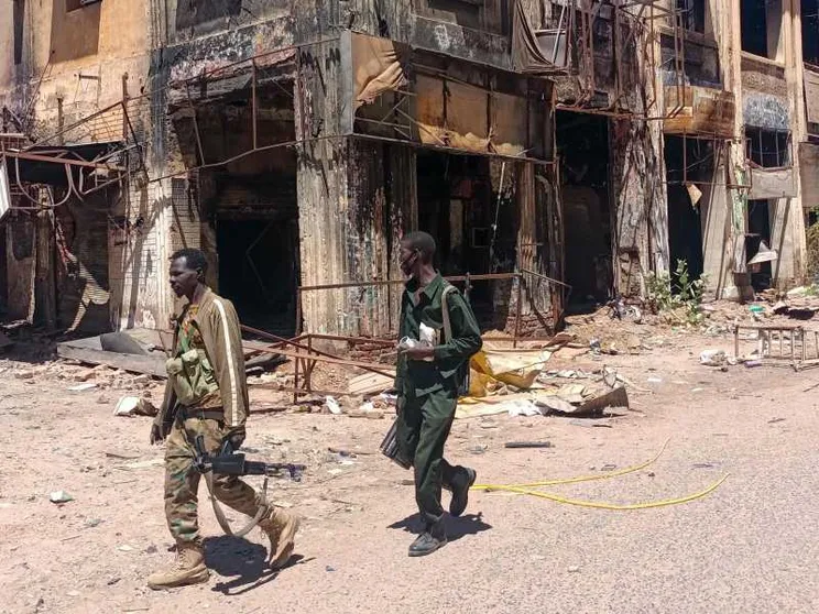 Perché il Sudan dopo due anni di guerra rischia di spaccarsi a metà