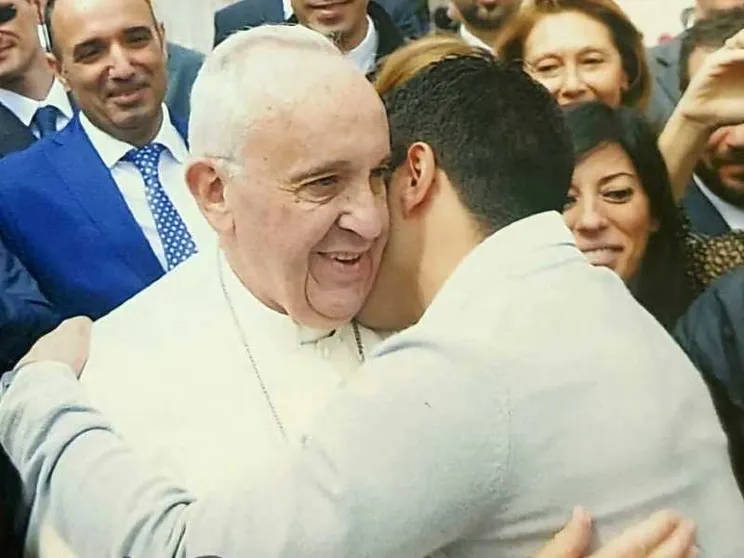 «Gli occhi di Francesco guardarono nei miei di assassino. E io fui salvo»