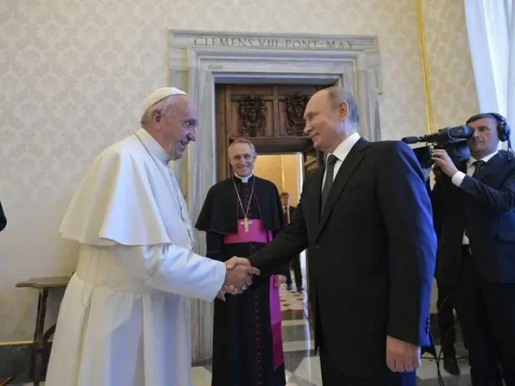 I Grandi ai funerali del Papa: prove di diplomazia. Ci sarà l’effetto Francesco?