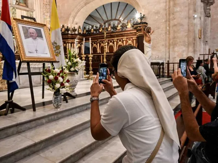 Ecco come le Scritture accompagnano il Papa verso la sepoltura