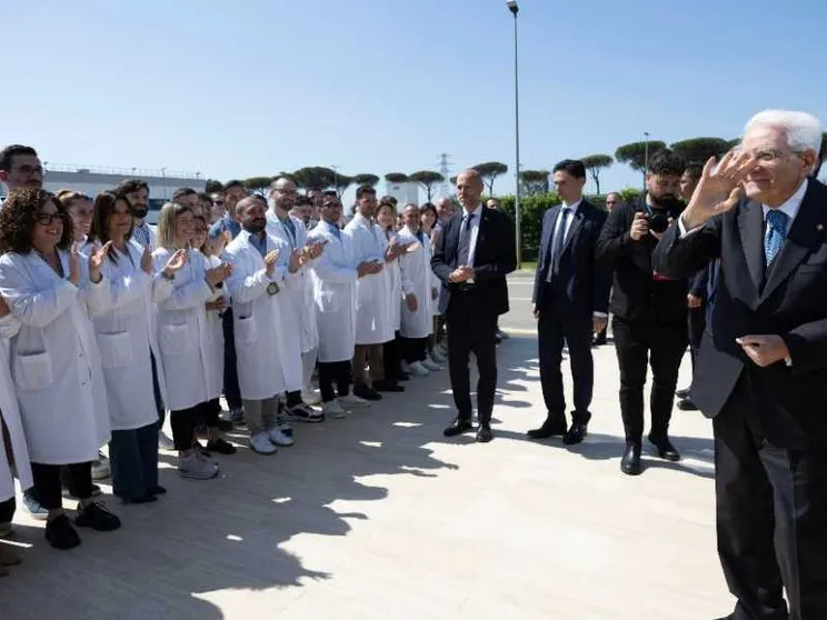 Mattarella: «Intollerabili i morti. Equità per i salari dei migranti»