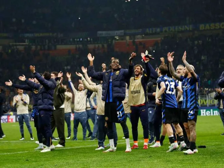L'Inter schianta il Barcellona e vola in finale