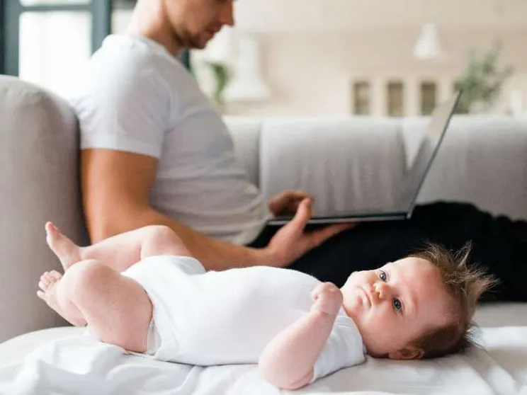Prima viene l’interesse del minore, ma eclissare il padre significa regredire