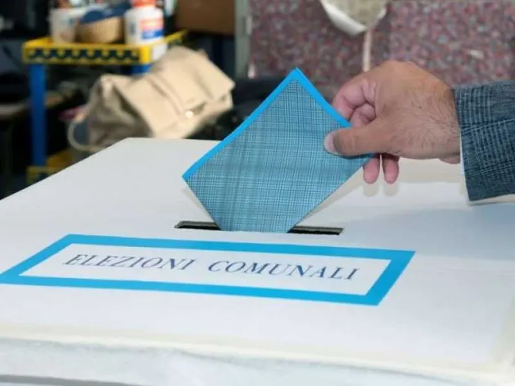 Prime proiezioni: Genova e Ravenna al centrosinistra al primo turno