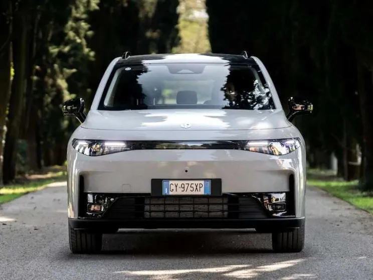 Leapmotor C10, l'elettrica di Stellantis che va a benzina