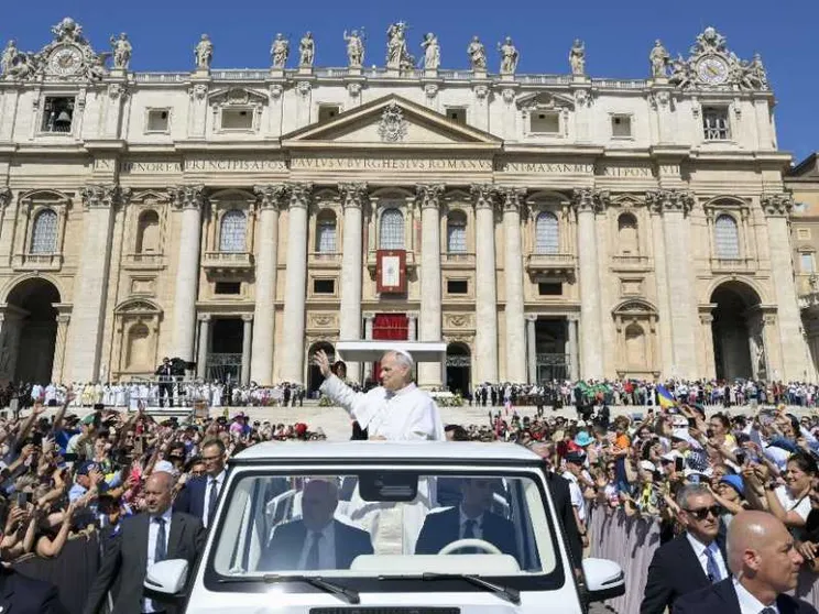 La Pentecoste dei movimenti col Papa. «Insieme per un annuncio di speranza»