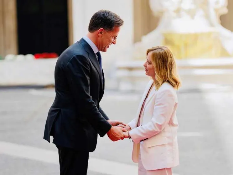 Sul 5% in difesa il "sì condizionato di Meloni a Rutte