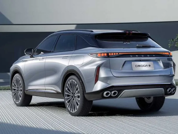 Un motore benzina più tre elettrici: Omoda 9 stupisce con il Super Hybrid