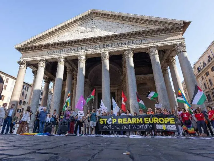 La spesa per il riarmo aumenta, ma le emergenze sono molte di più