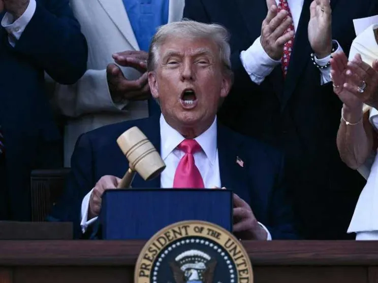 L'ultima puntata della telenovela sui dazi: Trump li comunicherà via lettera