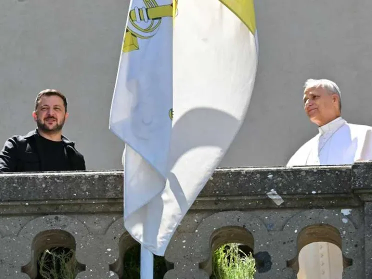 Il Papa incontra Zelensky: il Vaticano pronto ai colloqui fra Mosca e Kiev