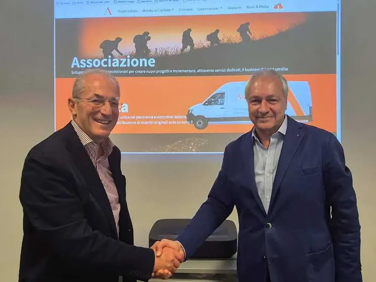 Roberto Scarabel confermato presidente di AsConAuto