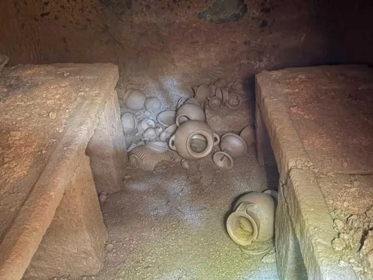 Scoperta nel Lazio una tomba etrusca con i resti di quattro persone