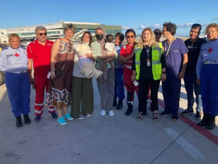 Dall'Iran in Sicilia per curarsi: una catena di solidarietà ha salvato Ayeda