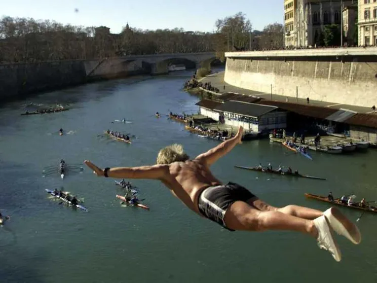 Tra il dire e il fare c'è di mezzo il Tevere (balneabile)