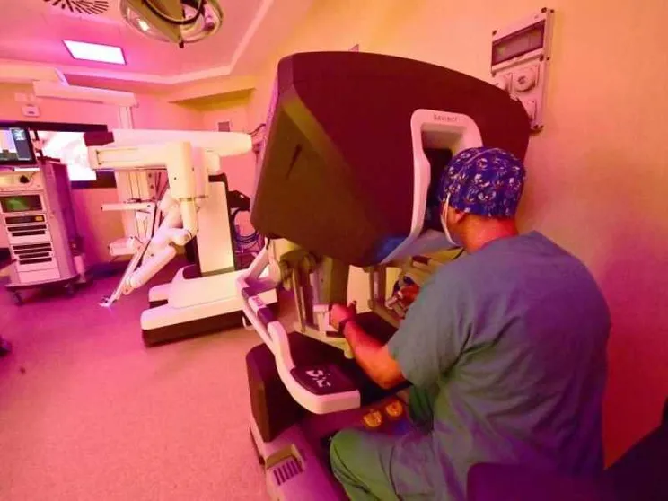 Con i robot in sala operatoria la medicina è già fantascienza