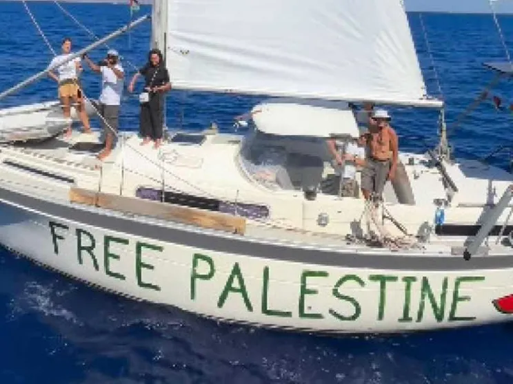 I parlamentari, gli attori, i politici: chi c'è a bordo della Flotilla