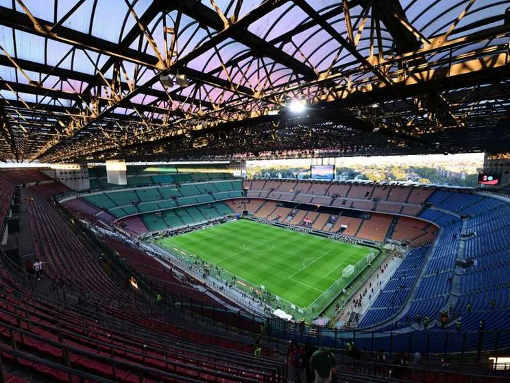 Il Meazza e noi: quelle Luci a San Siro che la nostalgia non può riaccendere