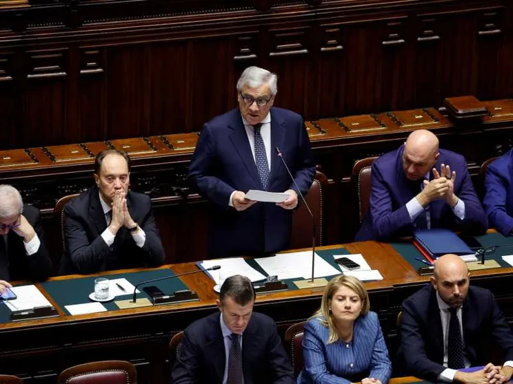 Tajani: «I 22 italiani fermati da Israele stanno bene»