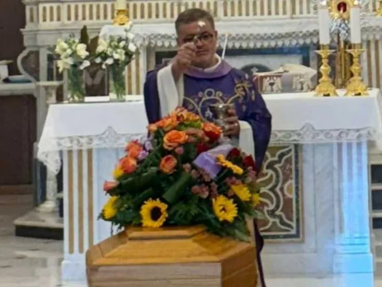 In ricordo di Maria: per i suoi funerali un'intera comunità si è ritrovata