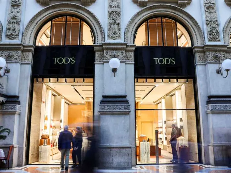 «Caporalato negli opifici cinesi»: l'accusa contro Tod's