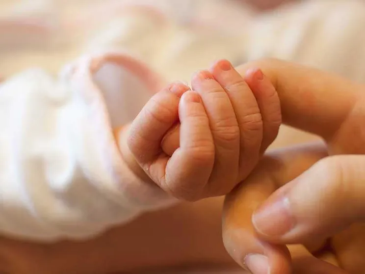 Lui che nel 2044 avrà mani grandi