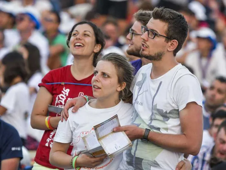 La pazienza dell'ascolto crea una Chiesa "sinodale"