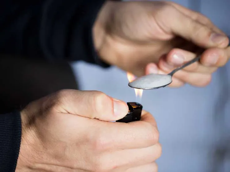 Vogliono farci credere che la cocaina sia la droga dei ricchi