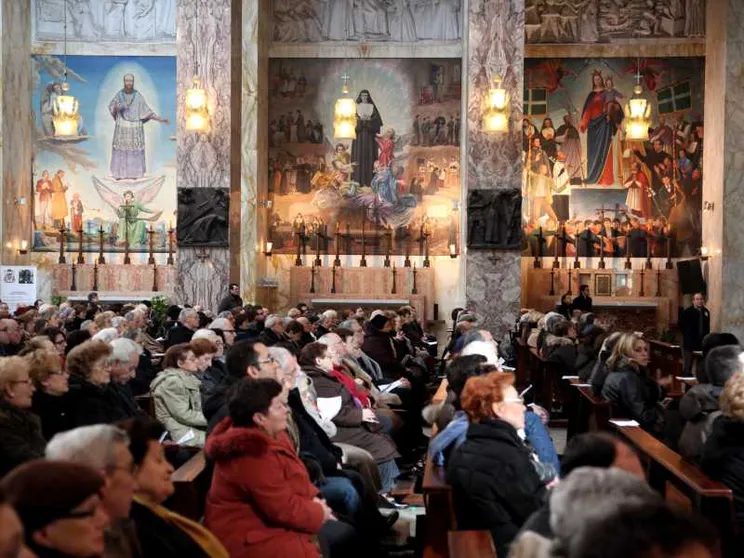 Le ragioni dei giovani che vanno sempre meno a Messa