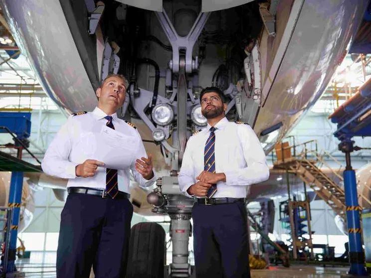 Emirates alla ricerca di ingegneri e tecnici aeronautici