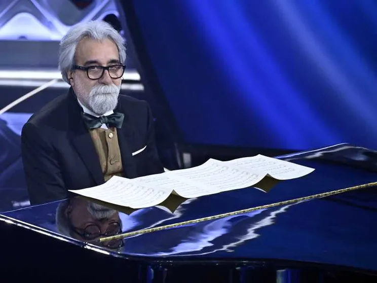 Da Sanremo al Cremlino, tutte le imprese di Beppe Vessicchio