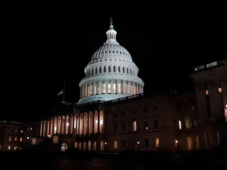 Shutdown Usa, dietro le quinte del «sì» dopo il record di 40 giorni