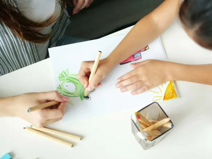 La scuola a casa? Non solo per la famiglia nel bosco. Ed è una scelta legale