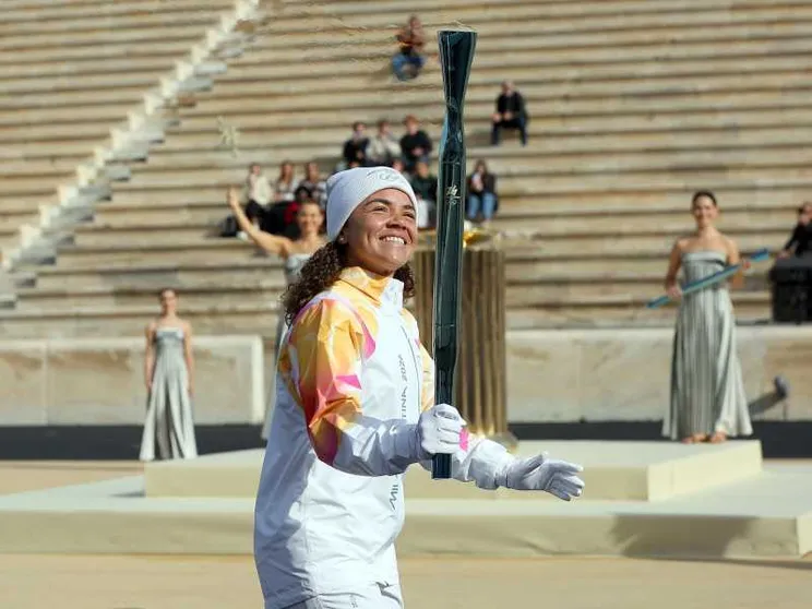 Milano-Cortina, al via il lungo viaggio della Fiamma Olimpica