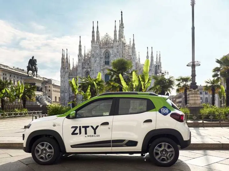 All'automobile condivisa in città hanno bucato le gomme