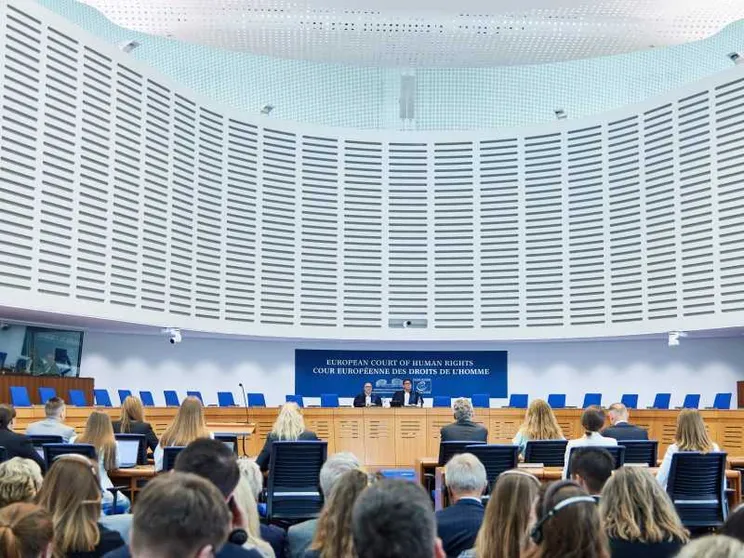 Vita e famiglia, le sentenze europee rispettino gli Stati