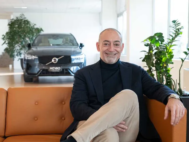 «La globalizzazione è finita e l'elettrico resta l'unica via»: l'auto fa i conti con se stessa