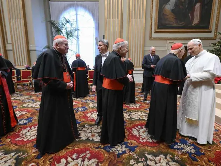 Le belle parole del Papa a Curia, dipendenti vaticani e preti